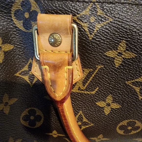 Final price drop, NO OFFERS,!  AUTHENTIC Louis Vuitton speedy 30 - Picture 9 of 16